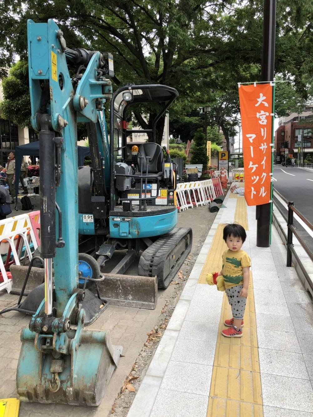 ２歳男子 働く車にハマる 高津 智文 子供から家族まで自然でおしゃれに残す人生の写真館 ライフスタジオ