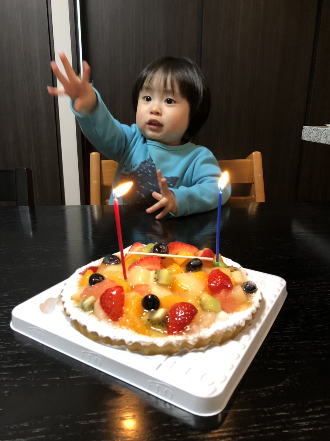 ２歳誕生日 高津 智文 子供から家族まで自然でおしゃれに残す人生の写真館 ライフスタジオ