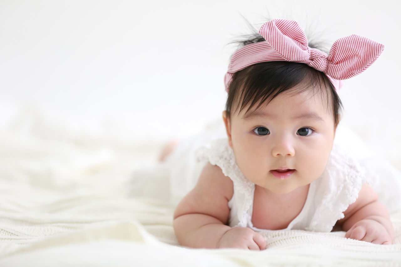 Babyの成長はあっという間 1歳までの変化は写真に残そう 黒木玲理 子供から家族まで自然でおしゃれに残す人生の写真館 ライフスタジオ